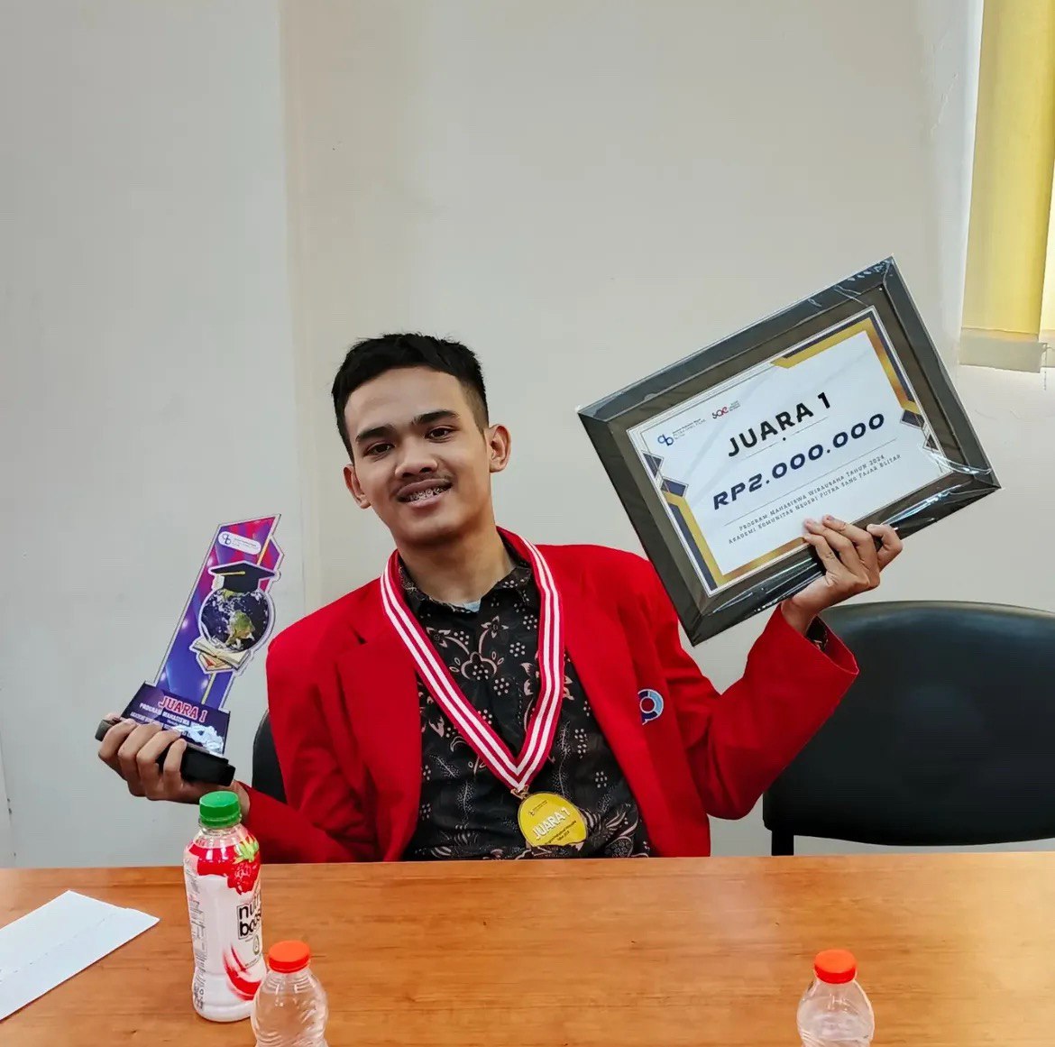 1st Place Student Entrepreneurship Program (PMW)